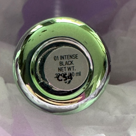 Clinique High Impact High-Fi™ Full Volume Mascara Intense Black 10 ml - Picture 3 of 3